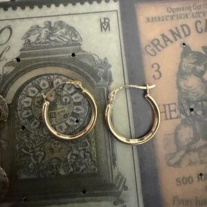 10kt solid yellow Gold small Hoop Earrings dainty stackable estate vintage